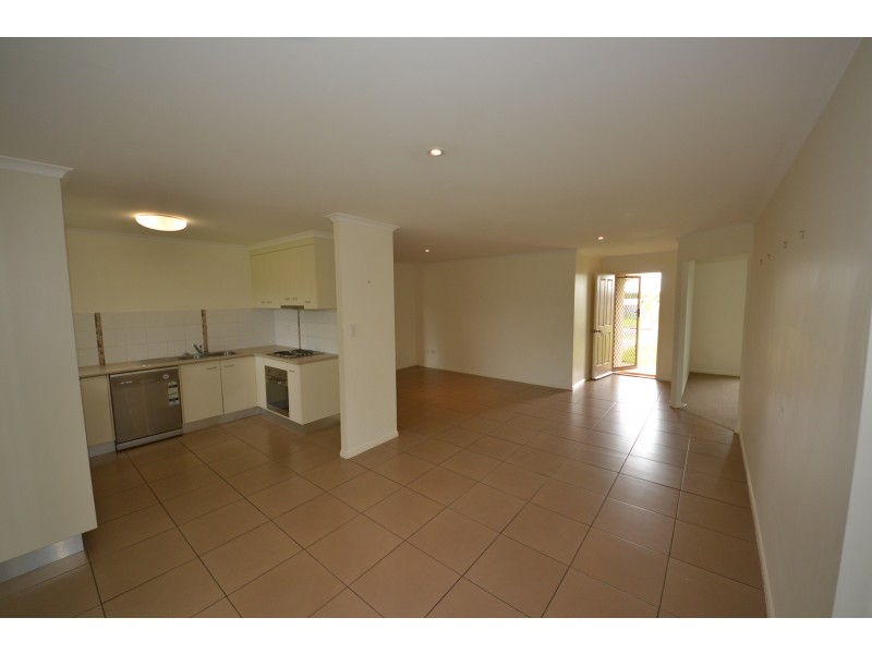 8 Corella Dr, Gracemere QLD 4702