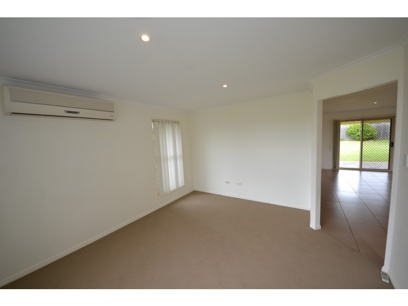 8 Corella Dr, Gracemere QLD 4702