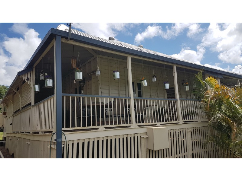 14 Grey St, Walterhall QLD 4714