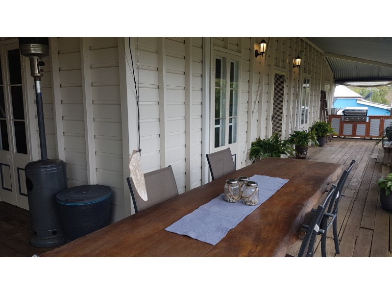 14 Grey St, Walterhall QLD 4714