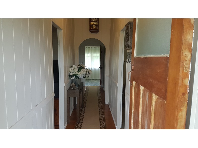 14 Grey St, Walterhall QLD 4714