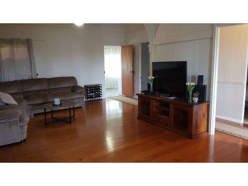 14 Grey St, Walterhall QLD 4714