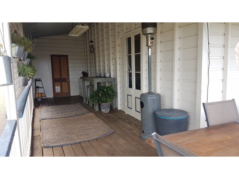 14 Grey St, Walterhall QLD 4714