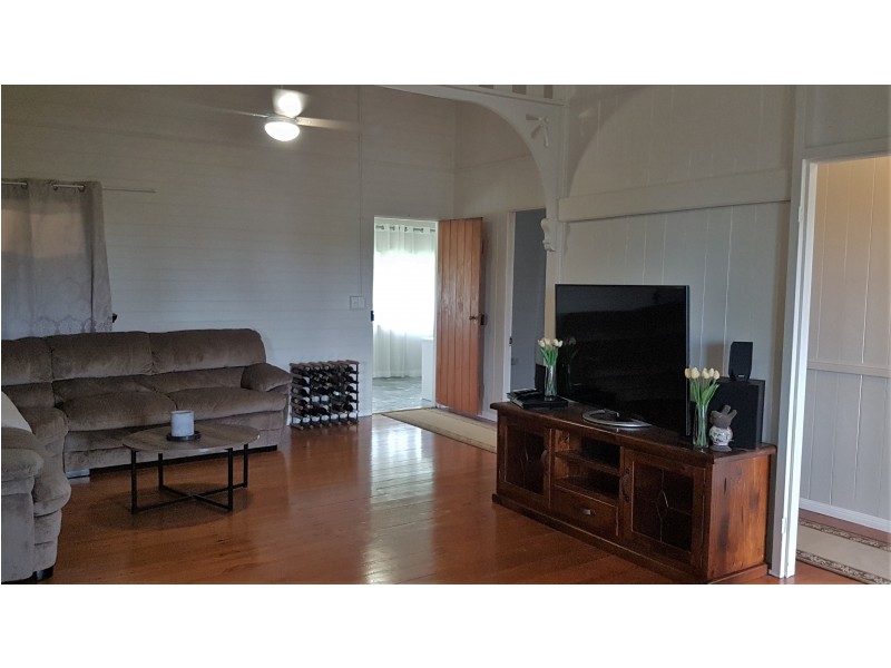 14 Grey St, Walterhall QLD 4714