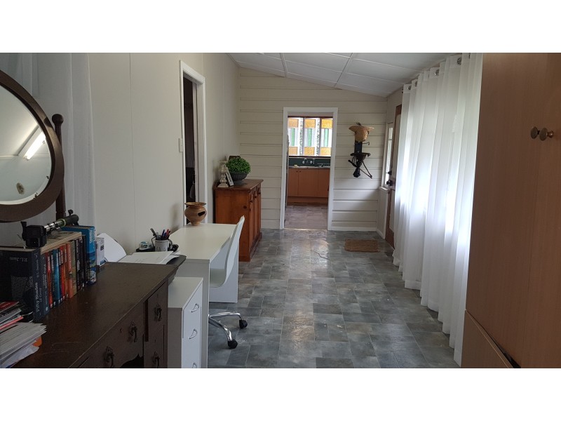 14 Grey St, Walterhall QLD 4714