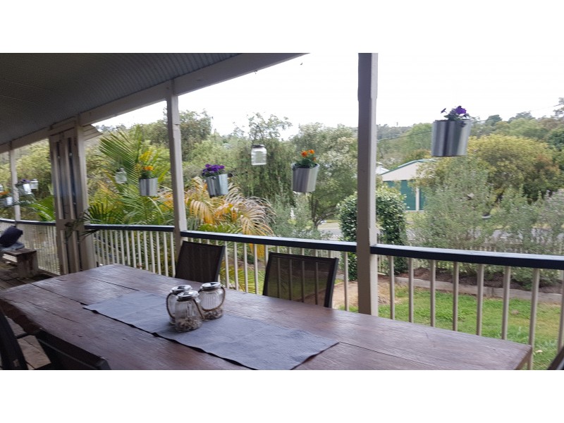 14 Grey St, Walterhall QLD 4714