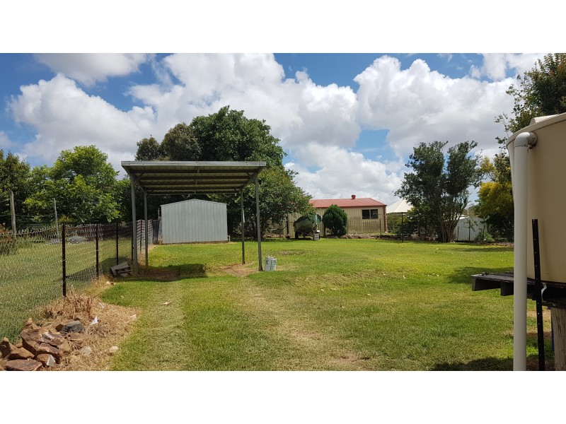 14 Grey St, Walterhall QLD 4714