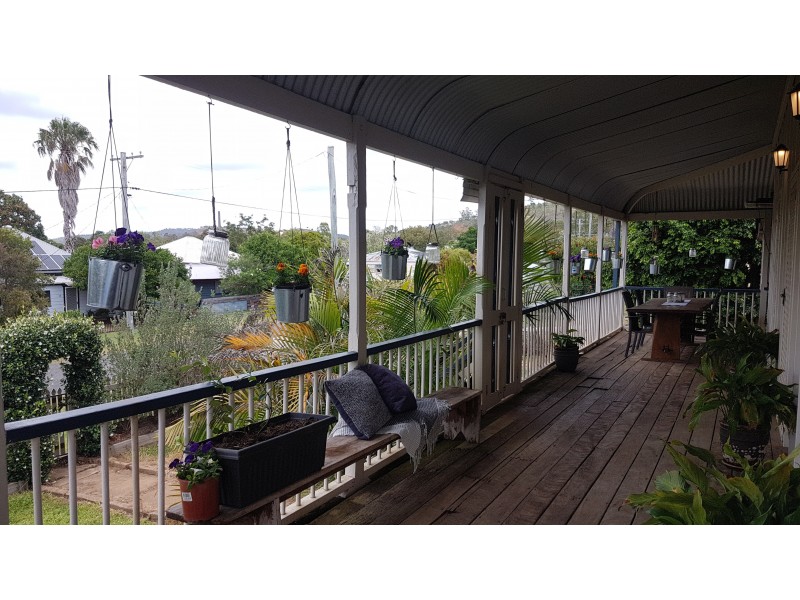 14 Grey St, Walterhall QLD 4714