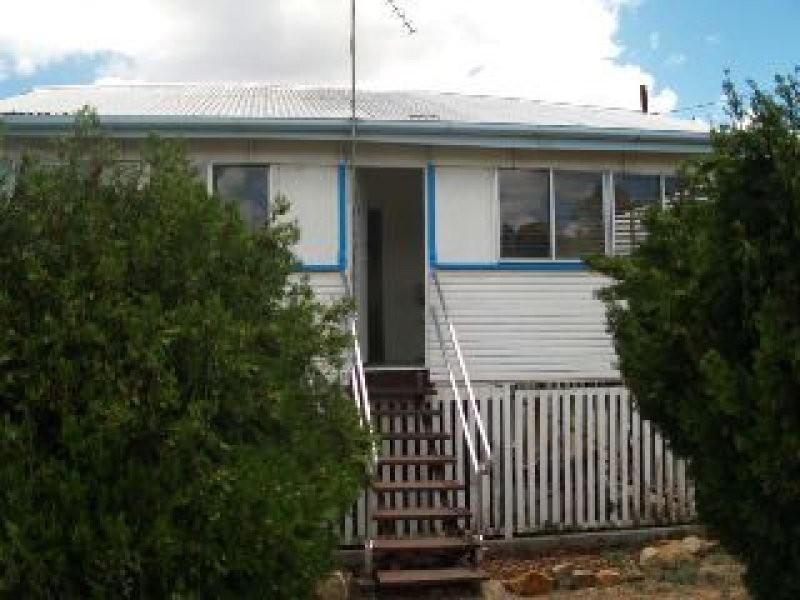 42 James Street, Mount Morgan QLD 4714