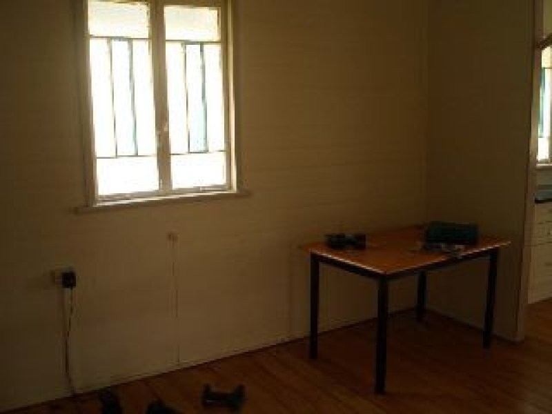 42 James Street, Mount Morgan QLD 4714