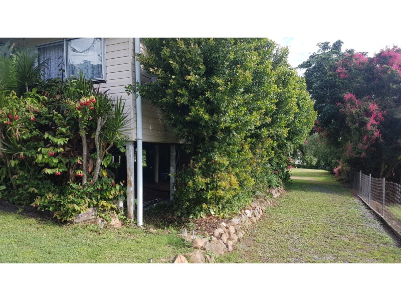 2 William St, Mount Morgan QLD 4714