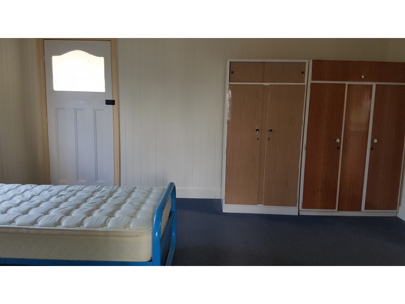 13 Dee St, Mount Morgan QLD 4714