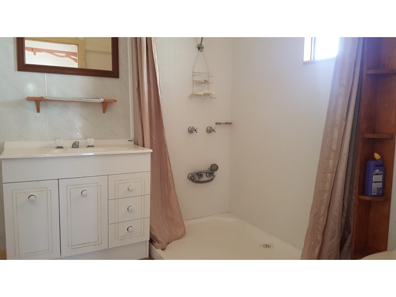 13 Dee St, Mount Morgan QLD 4714