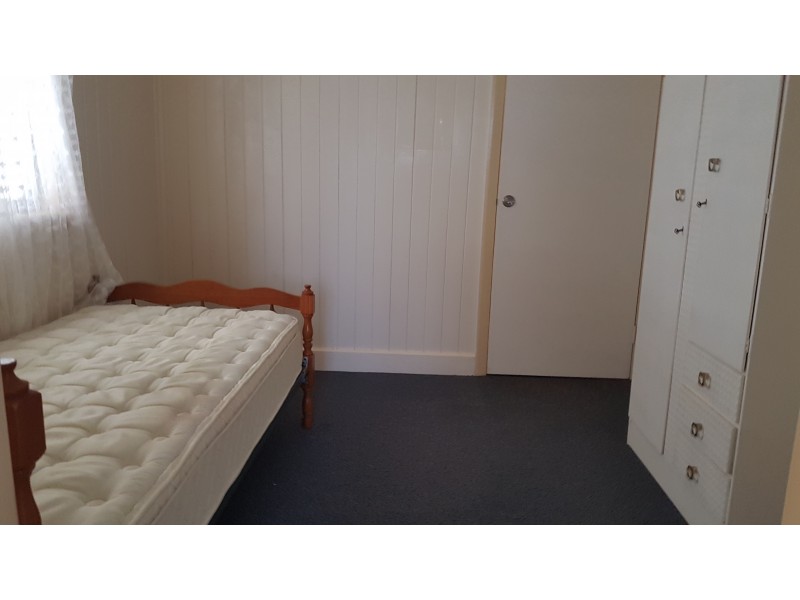 13 Dee St, Mount Morgan QLD 4714