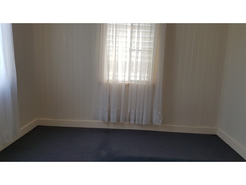13 Dee St, Mount Morgan QLD 4714
