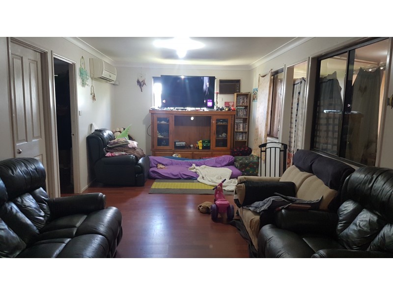 86 James St, Mount Morgan QLD 4714