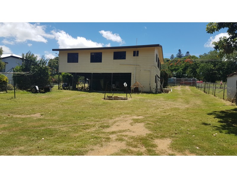 86 James St, Mount Morgan QLD 4714