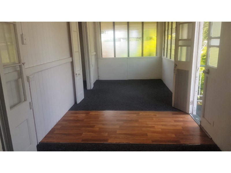 54 James St, Mount Morgan QLD 4714