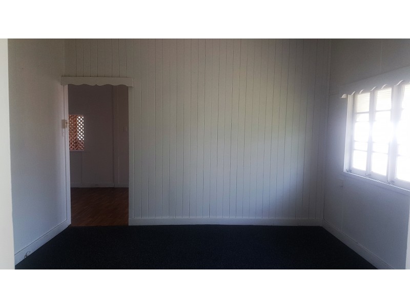 54 James St, Mount Morgan QLD 4714