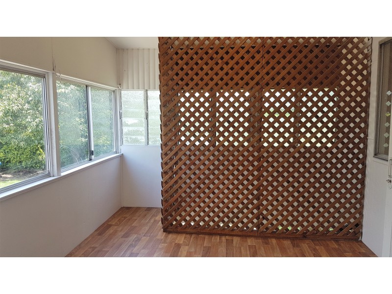54 James St, Mount Morgan QLD 4714