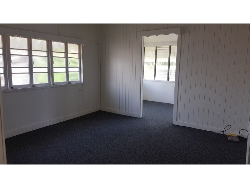 54 James St, Mount Morgan QLD 4714