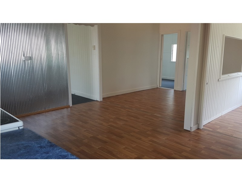 54 James St, Mount Morgan QLD 4714
