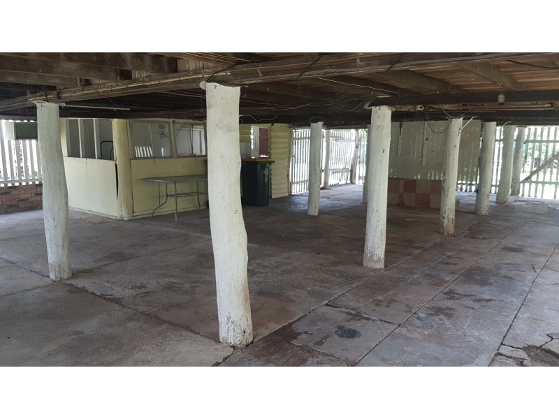 54 James St, Mount Morgan QLD 4714