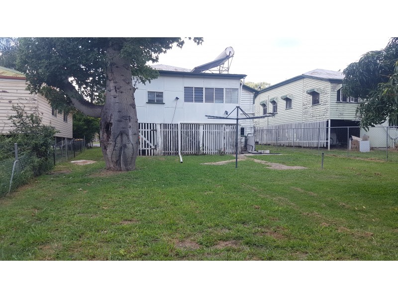 54 James St, Mount Morgan QLD 4714