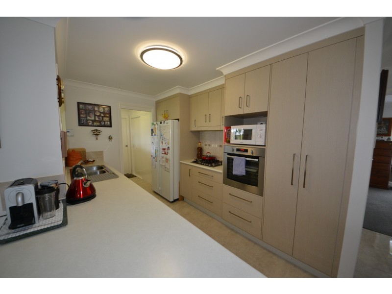 55 Burke And Wills Dr, Gracemere QLD 4702