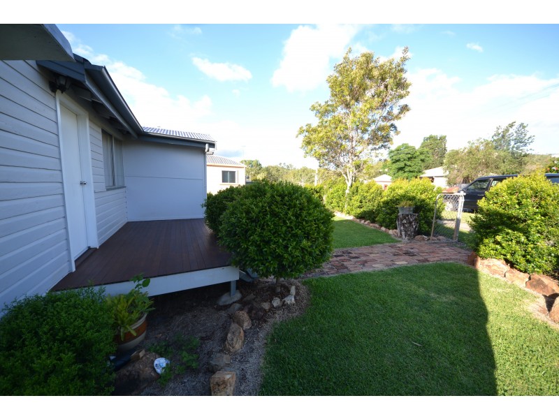 10 James St, Mount Morgan QLD 4714