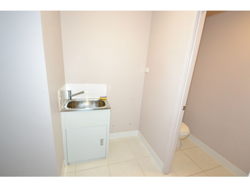 2/181 Lucas Street, Gracemere QLD 4702