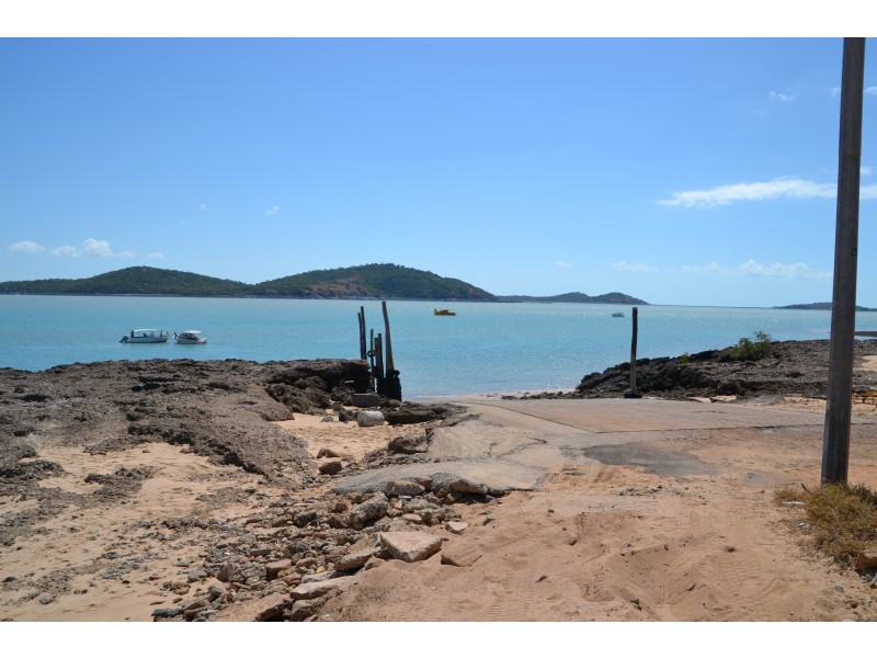 6 Jacaranda Dr, Stanage QLD 4702