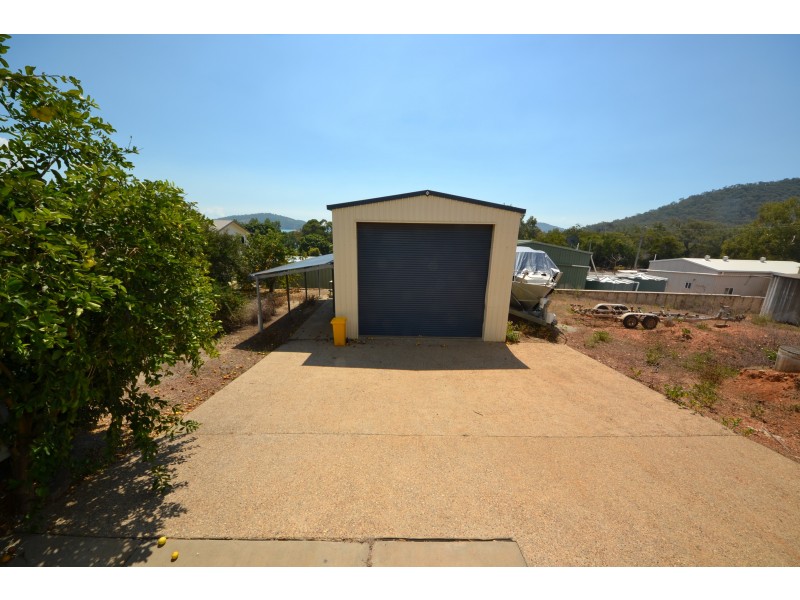 6 Jacaranda Dr, Stanage QLD 4702