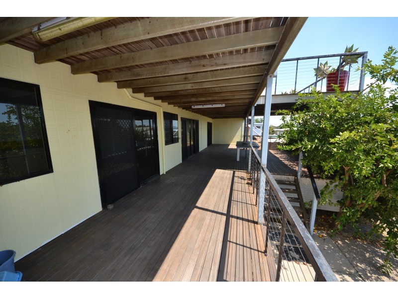 6 Jacaranda Dr, Stanage QLD 4702