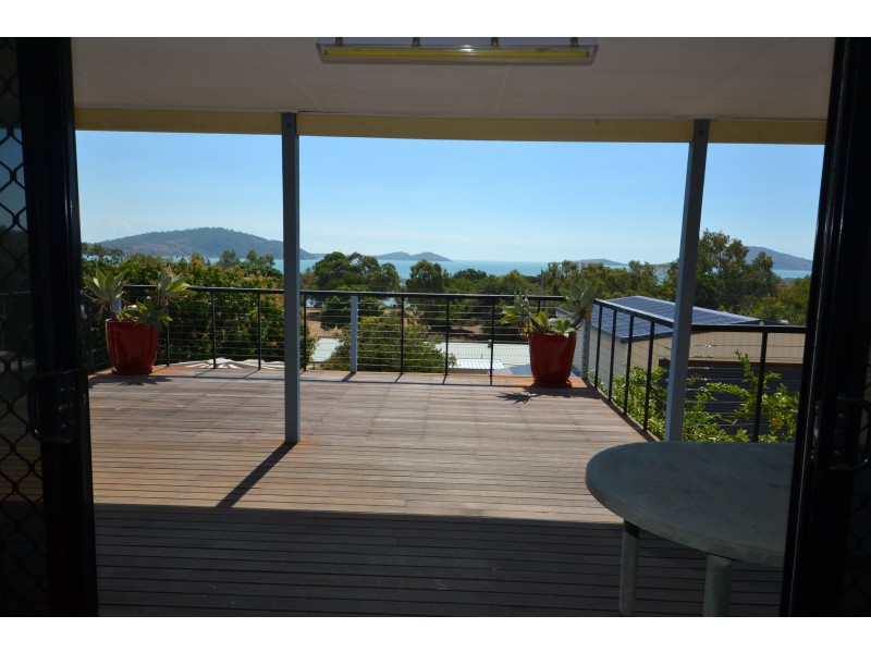 6 Jacaranda Dr, Stanage QLD 4702