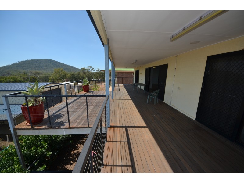 6 Jacaranda Dr, Stanage QLD 4702