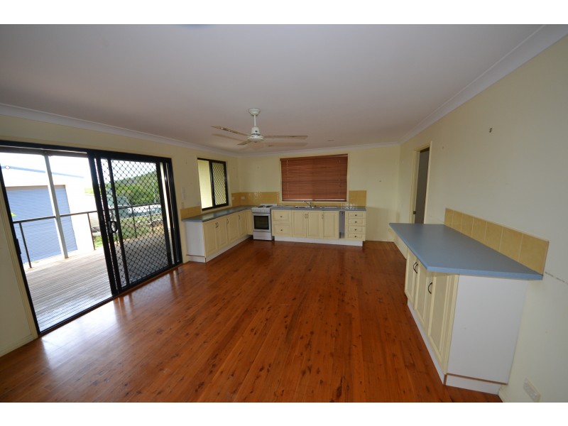 6 Jacaranda Dr, Stanage QLD 4702