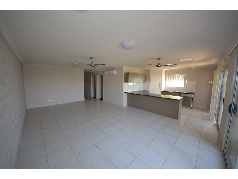 Unit 1/181 Lucas St, Gracemere QLD 4702