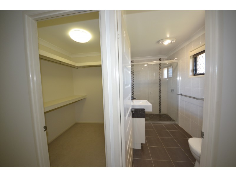 109 Lucas St, Gracemere QLD 4702