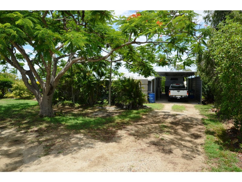 11 Mark Cl, Bouldercombe QLD 4702