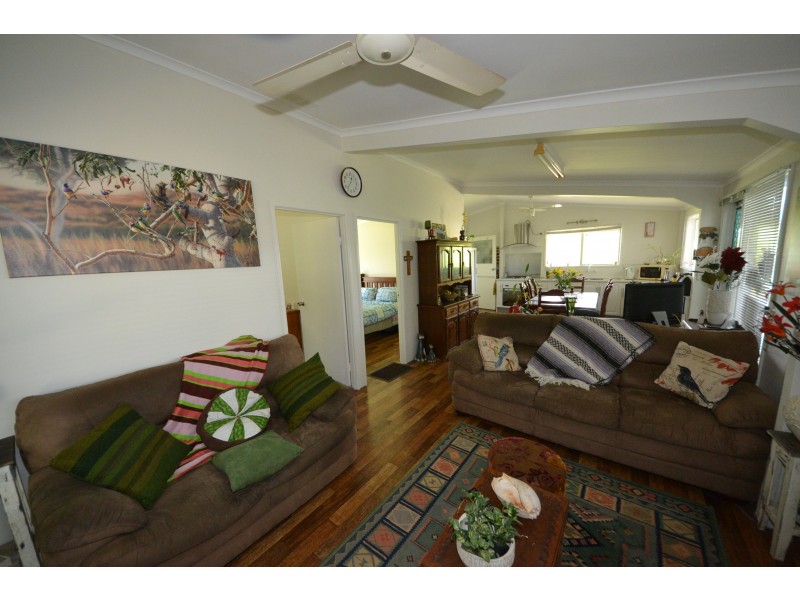 11 Mark Cl, Bouldercombe QLD 4702