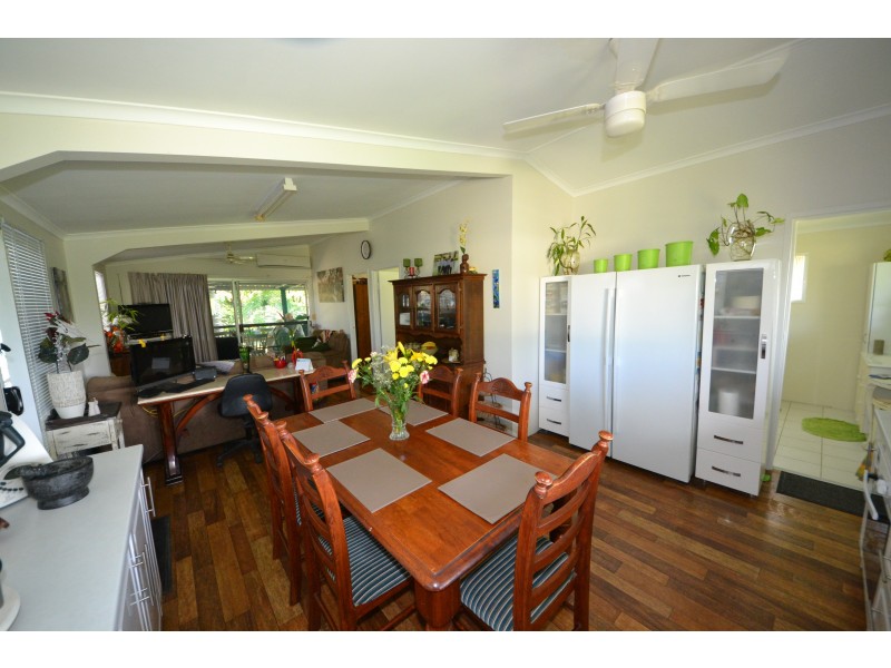 11 Mark Cl, Bouldercombe QLD 4702
