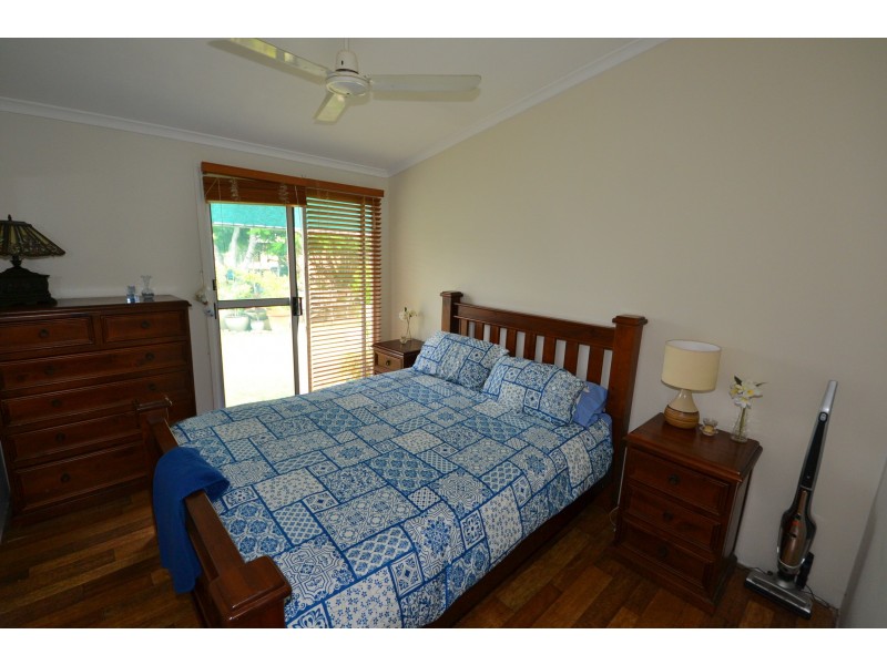 11 Mark Cl, Bouldercombe QLD 4702