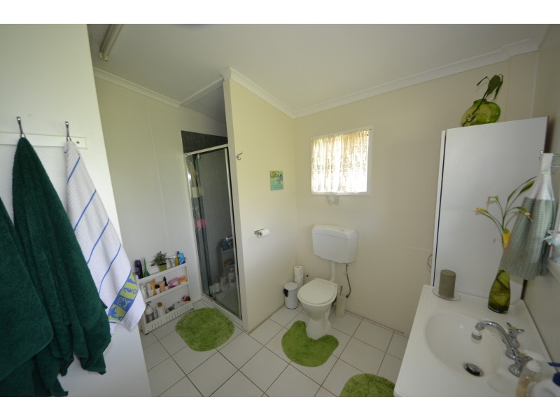 11 Mark Cl, Bouldercombe QLD 4702