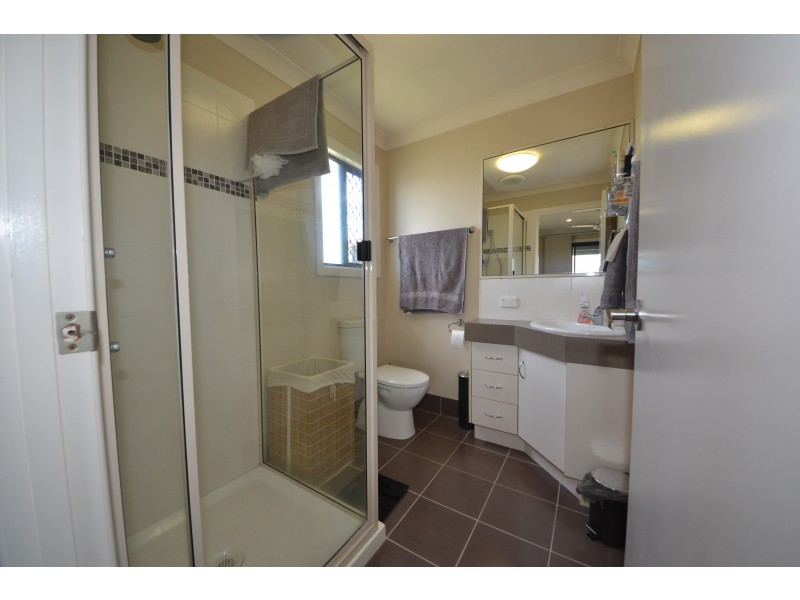 40 Sheehan Rd, Alton Downs QLD 4702
