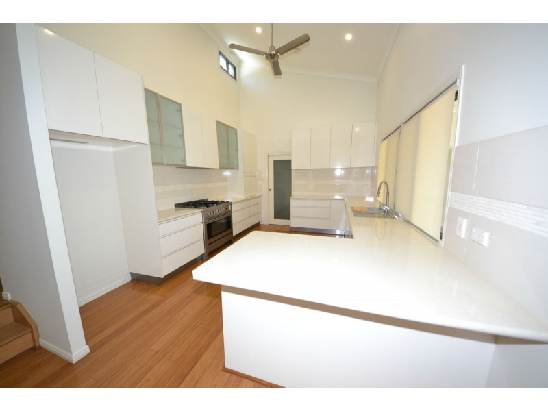 4 Cook Road, Mount Morgan QLD 4714