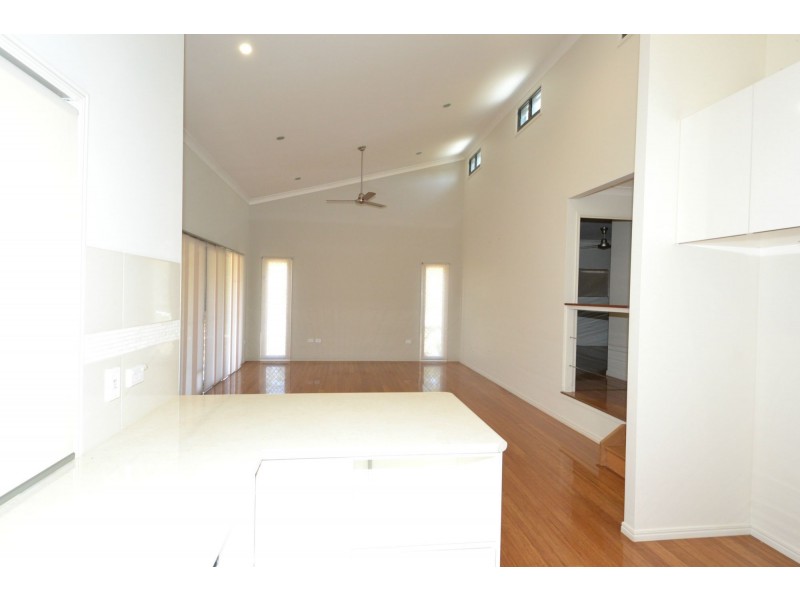 4 Cook Road, Mount Morgan QLD 4714