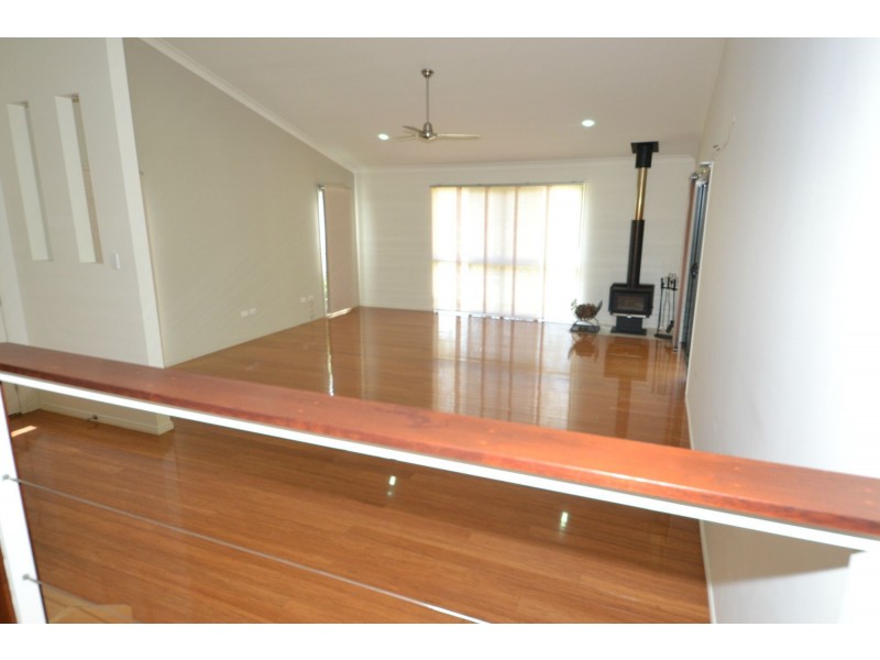 4 Cook Road, Mount Morgan QLD 4714