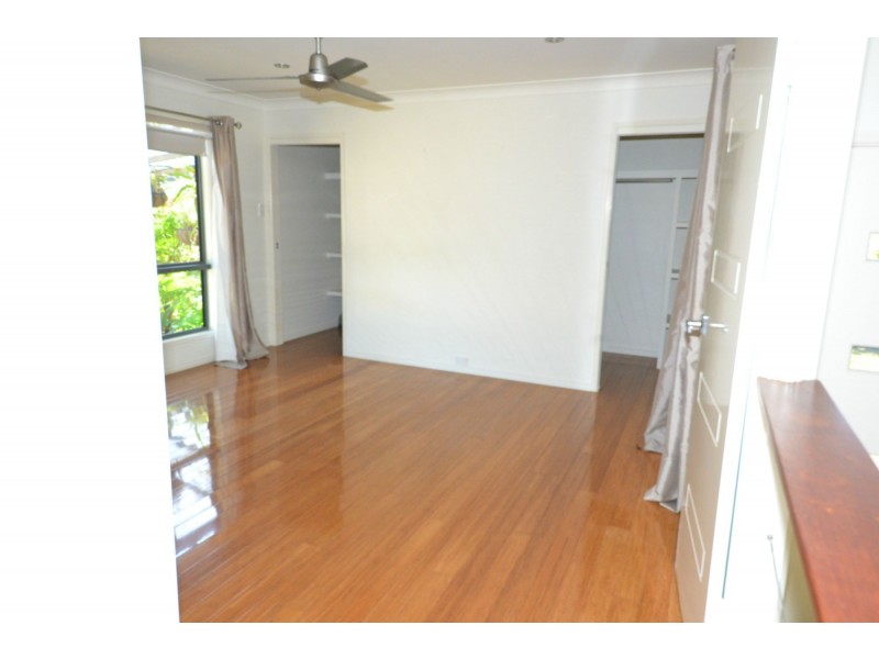 4 Cook Road, Mount Morgan QLD 4714