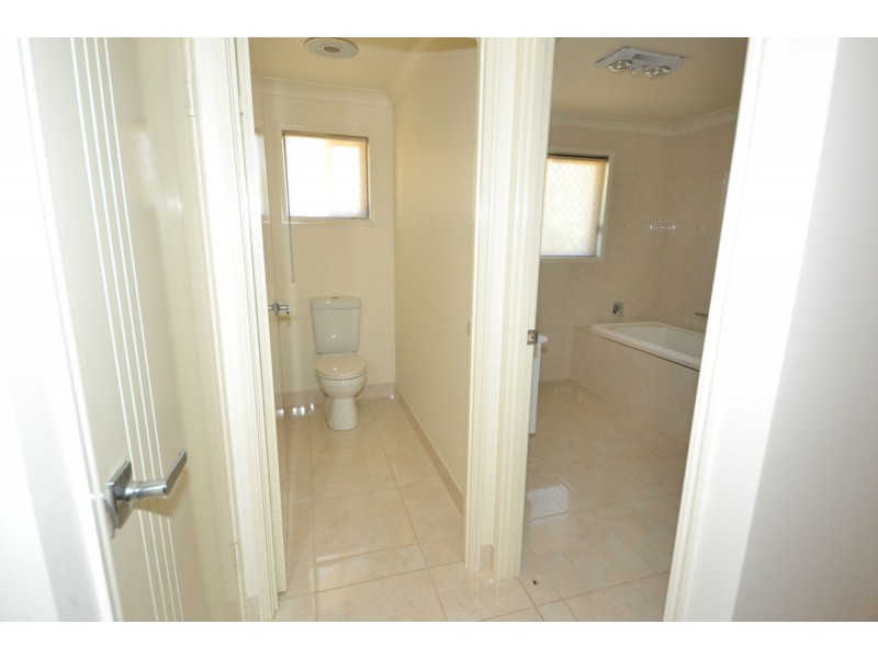 4 Cook Road, Mount Morgan QLD 4714